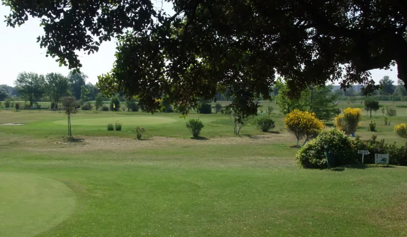 GOLF DE SAINT MARTIN DE CRAU