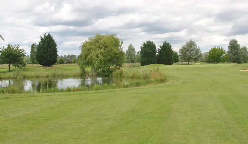 UGOLF MENNECY CHEVANNES