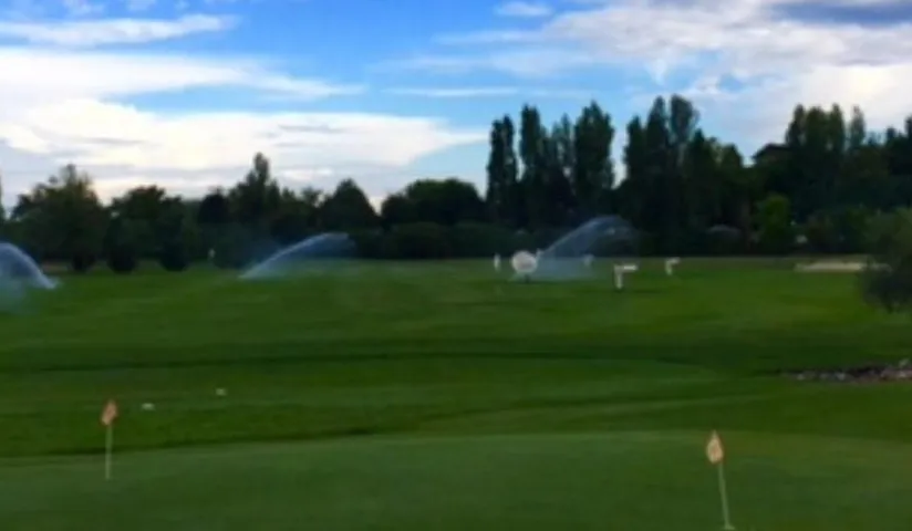 GOLF CLUB D'AIGUELEZE