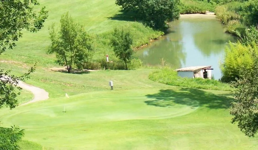 VICTORIA GOLF CLUB