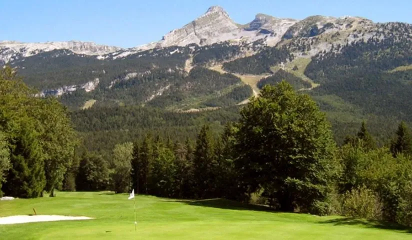 GOLF DE CORRENCON EN VERCORS