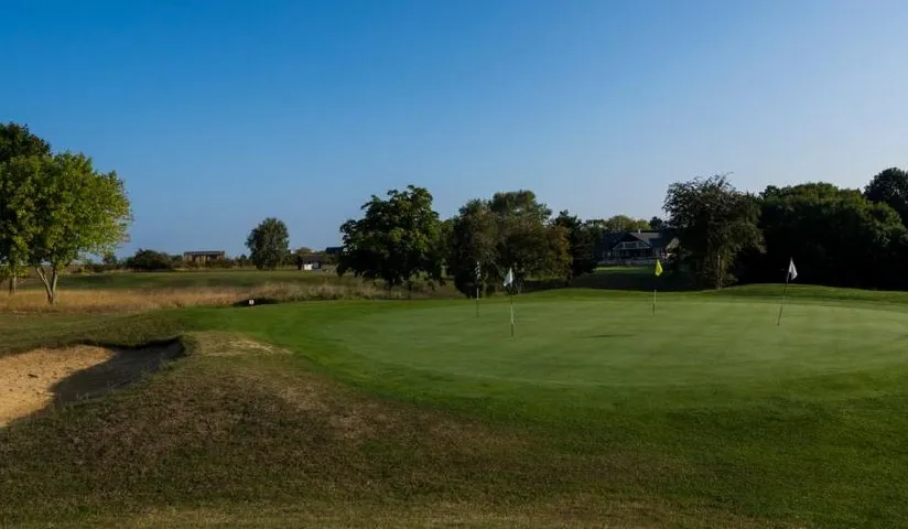 GOLF DE CAEN LA MER